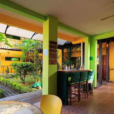 Hotel Boutique La Casa de las Flores Cahuita Extérieur photo