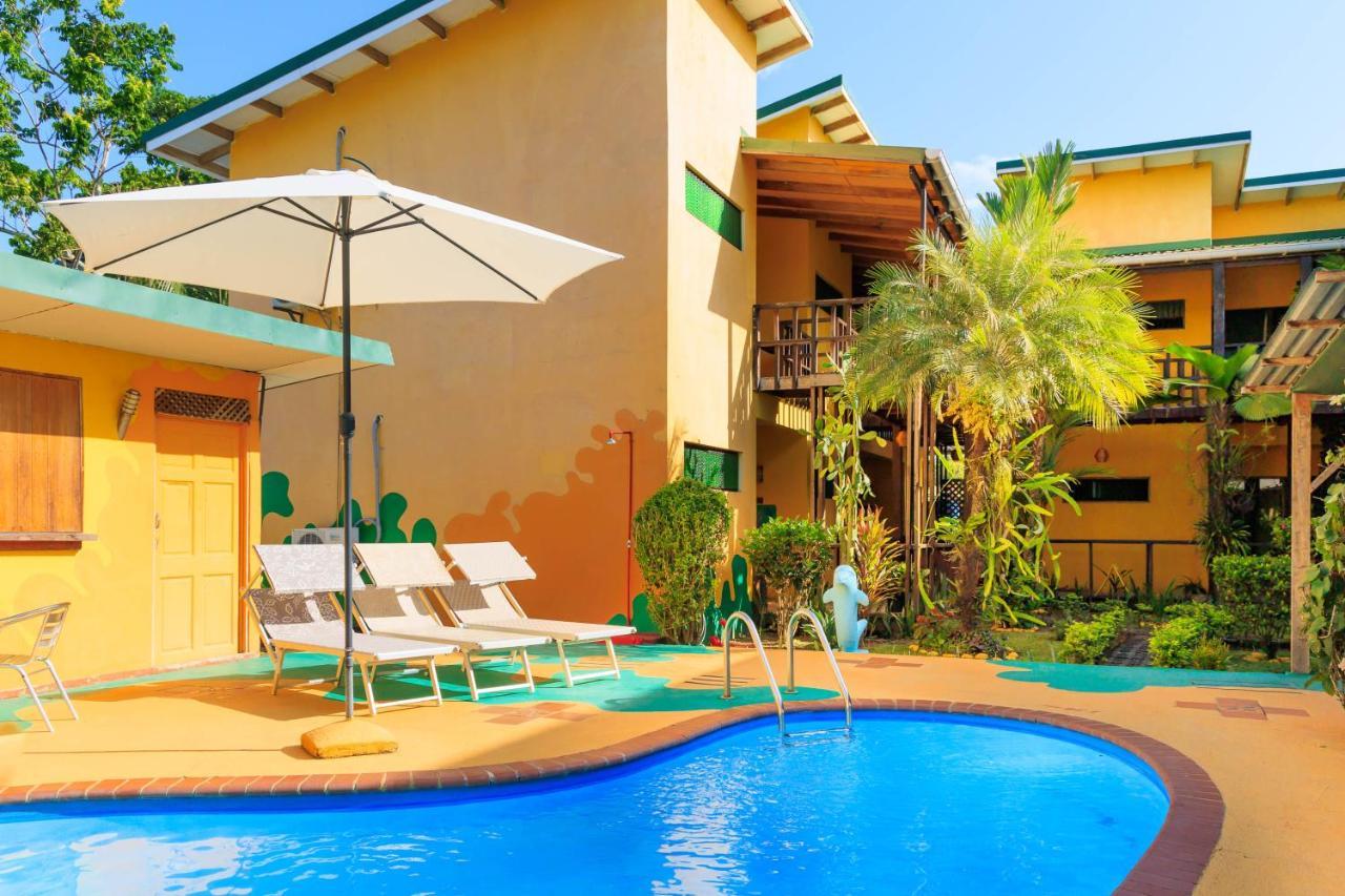 Hotel Boutique La Casa de las Flores Cahuita Extérieur photo