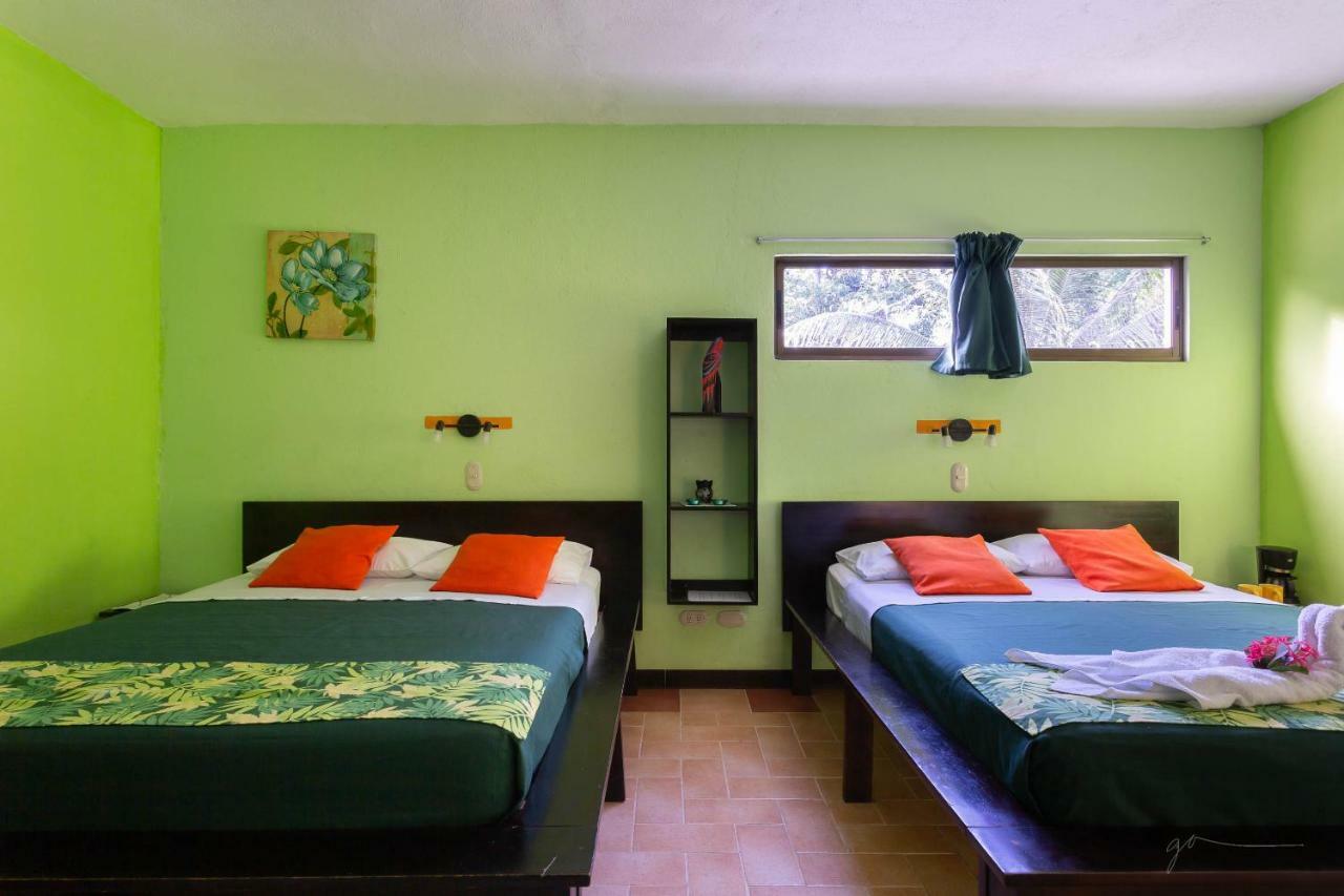 Hotel Boutique La Casa de las Flores Cahuita Extérieur photo
